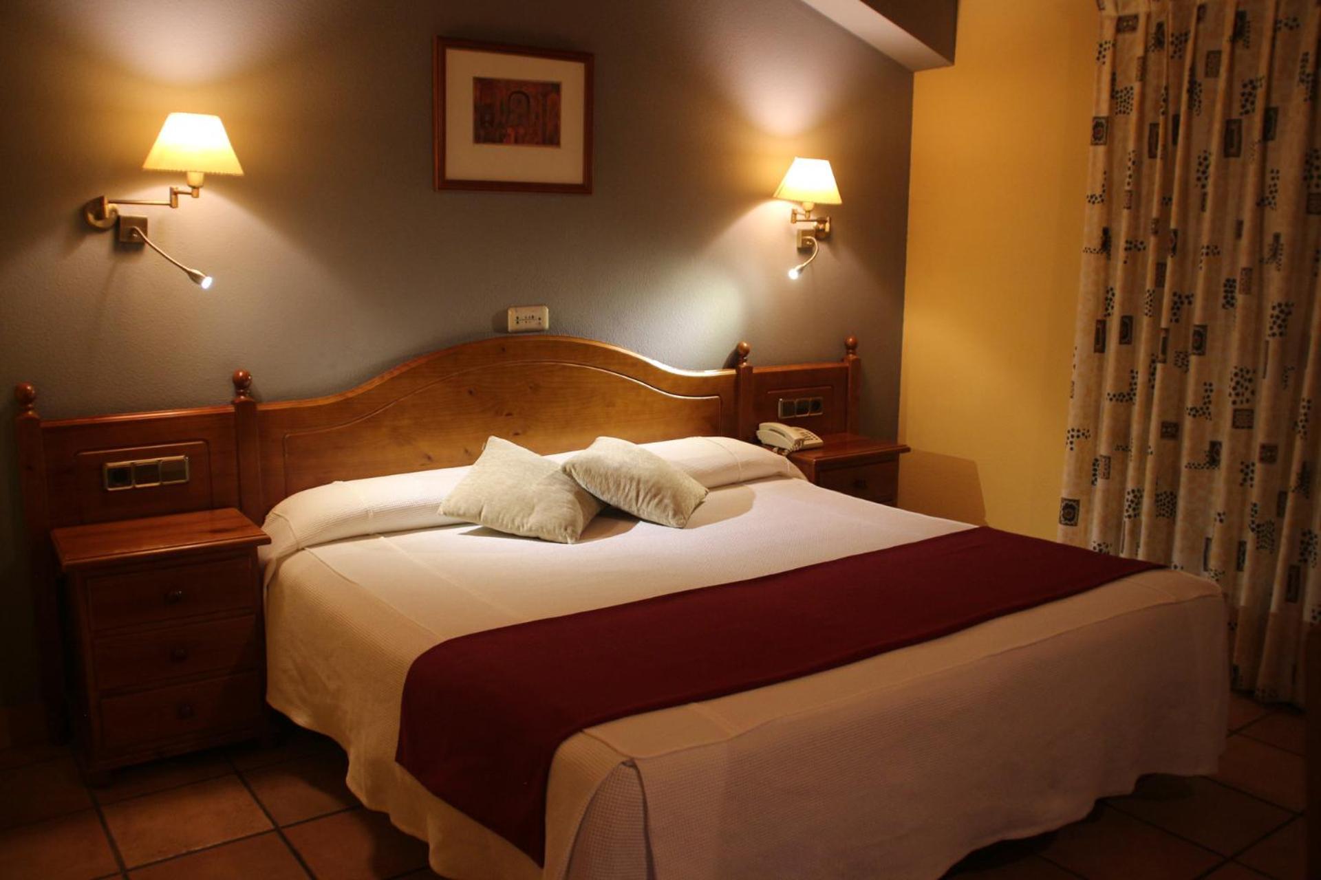 Hotel & Spa Pena Montanesa Ainsa Exterior photo
